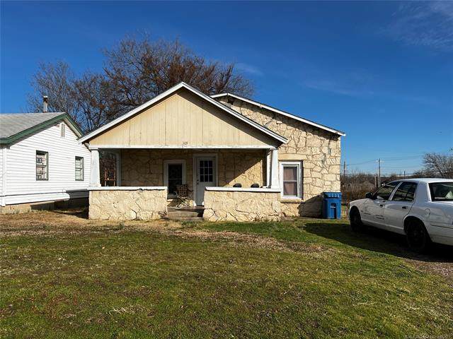 305 Monroe - Photo 1