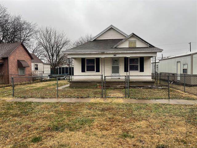 809 Trudgeon Street - Photo 1