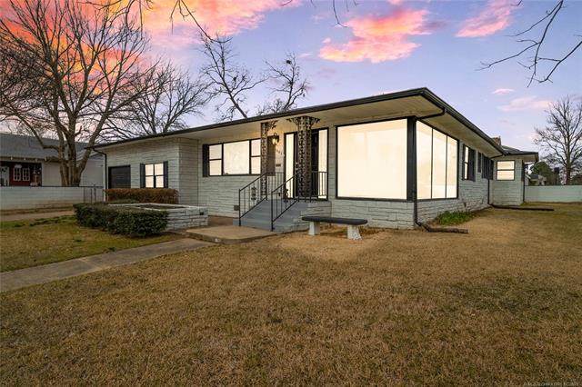 1002 Elm Street - Photo 1