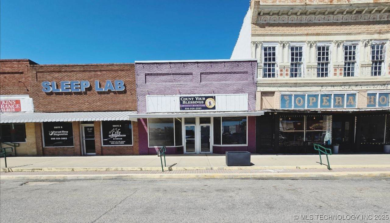 206 Evergreen Street - Photo 1