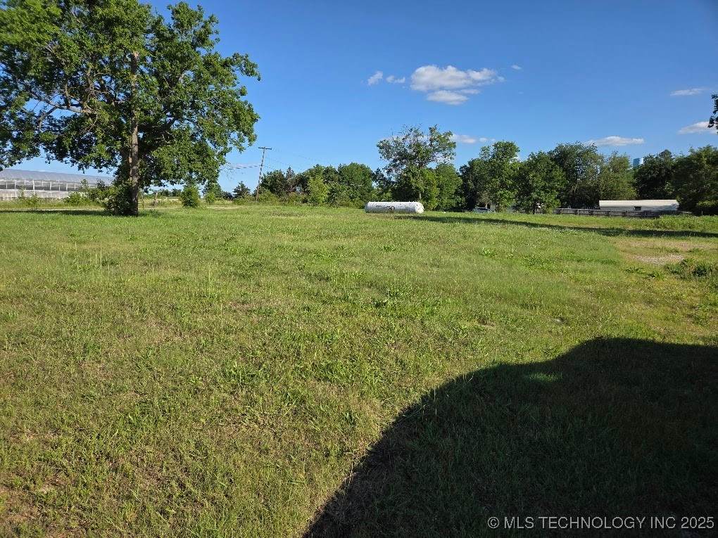 5104 85th Avenue - Photo 1