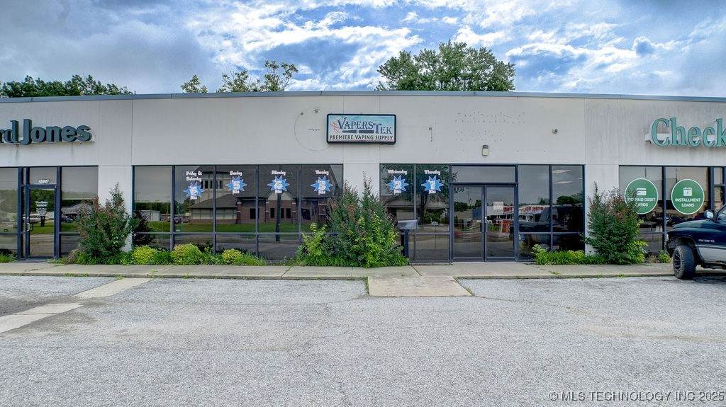 2028 Main Street - Photo 1