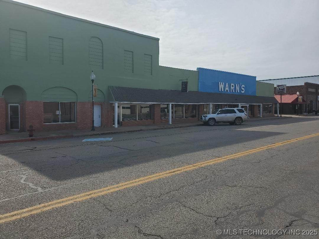 507 Broadway Street - Photo 1