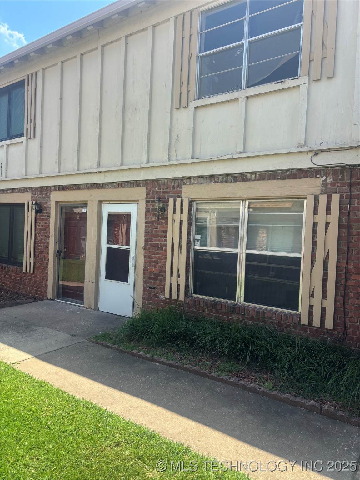 6144 Madison Pl Place - Photo 1