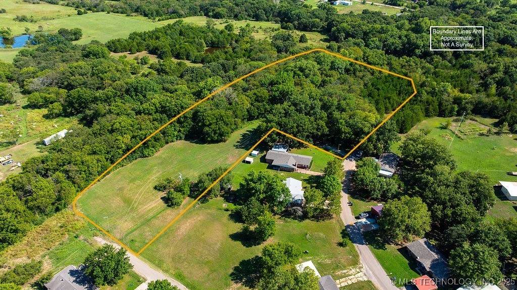  Colonial Drive - Photo 1