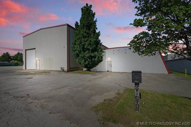 1004 Victor Avenue - Photo 1