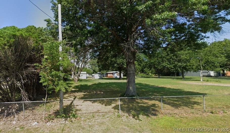 215 4th Street - Photo 1