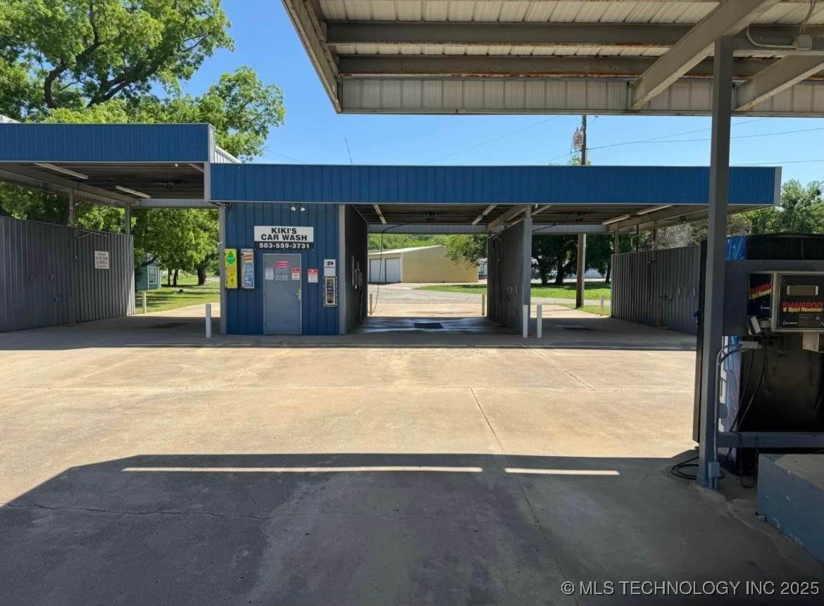 267 Bond Street - Photo 1