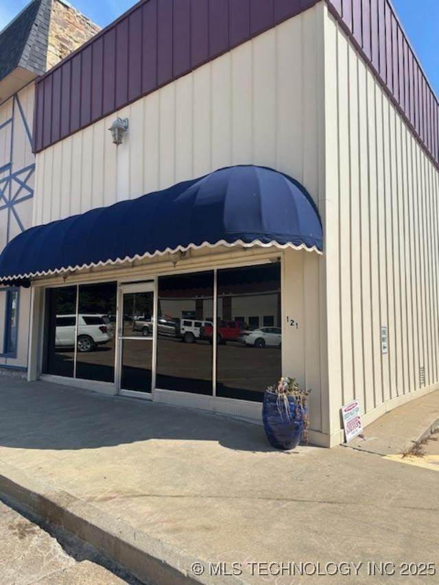 119 Broadway - Photo 1