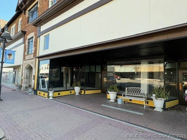 305 Main Street - Photo 1