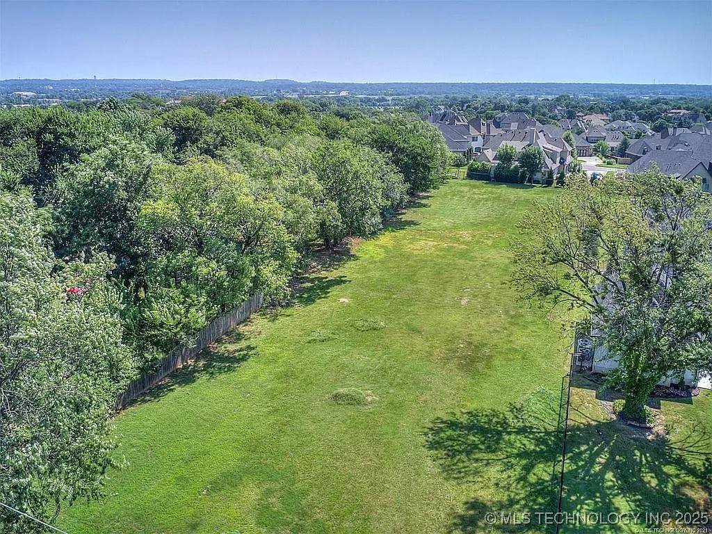 10715 Elgin Avenue - Photo 1