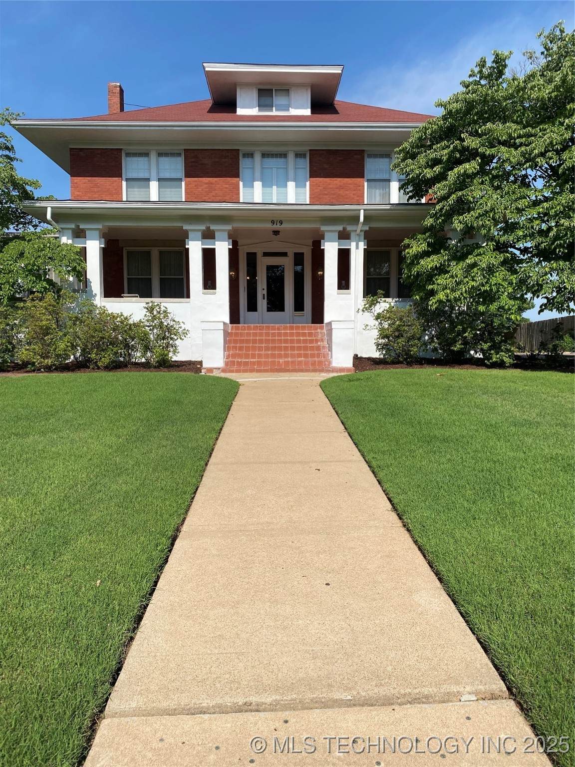 919 Nelson Drive - Photo 1