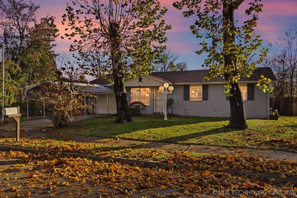 111 162nd East Avenue - Photo 1