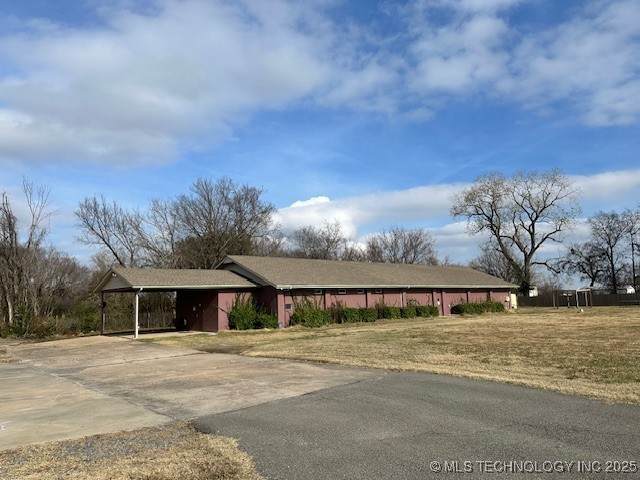 3900 Chandler Road - Photo 1