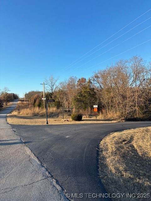 2808 Oak Drive - Photo 1