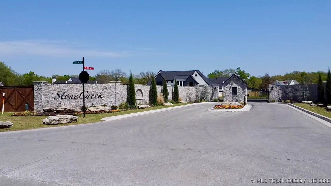 11515 32nd West Avenue - Photo 1