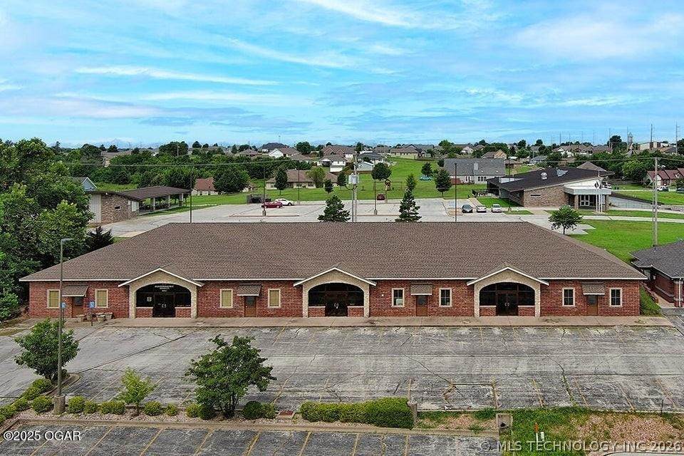 2702 Cunningham Avenue - Photo 1