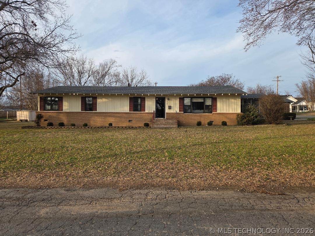 504 Woodland - Photo 1