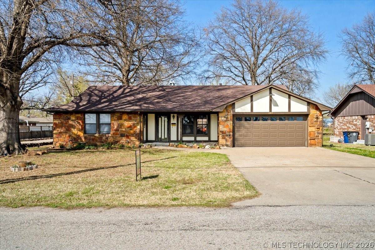 10815 7th Street - Photo 1