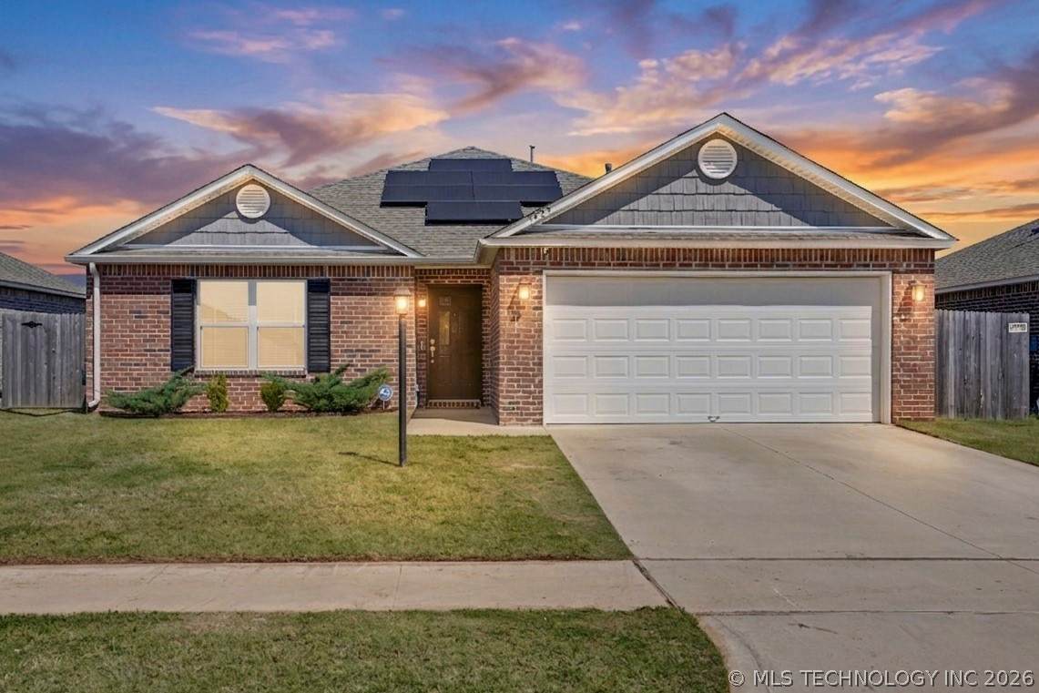 7429 158th Street - Photo 1