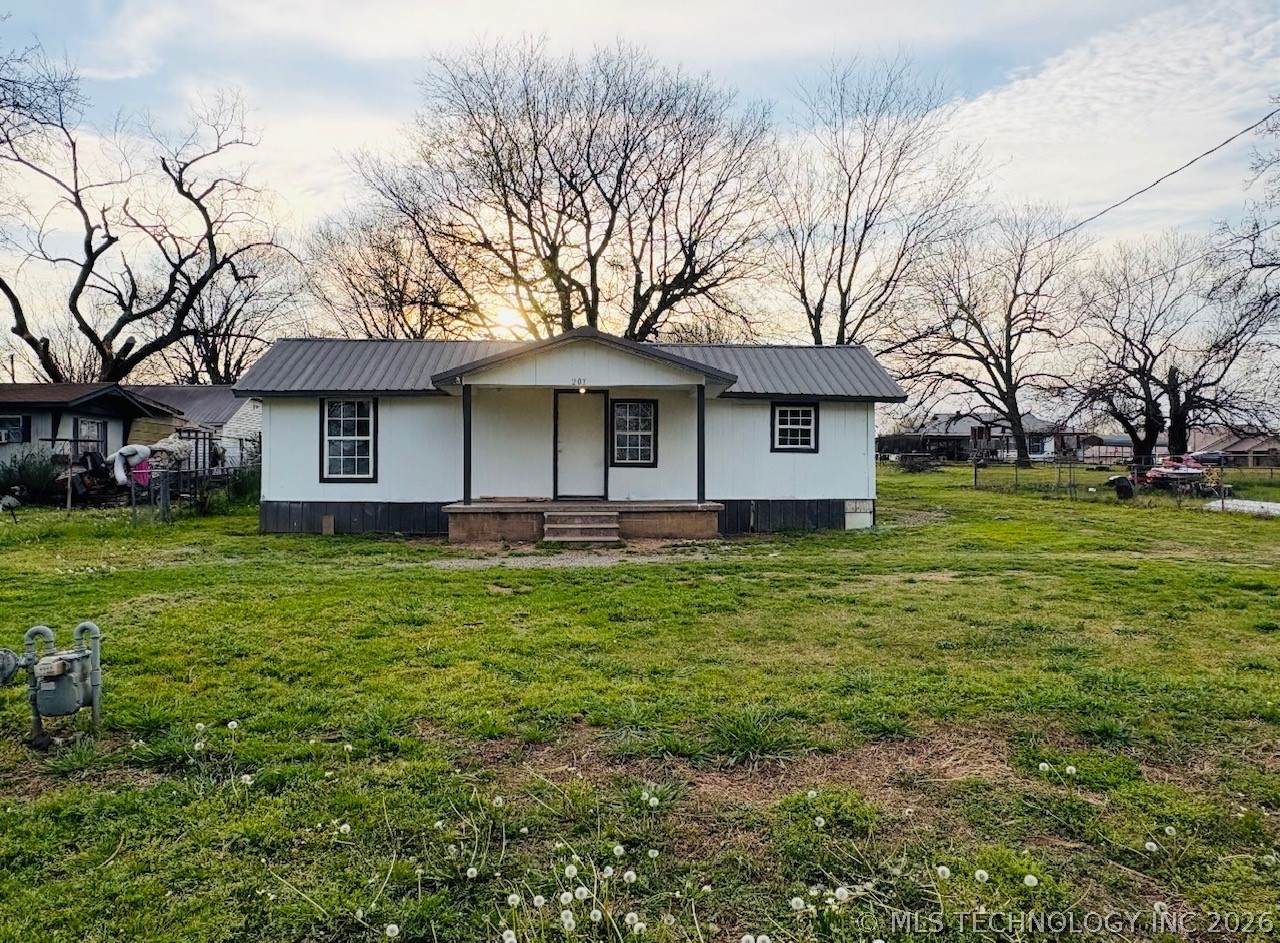 207 3rd Street - Photo 1