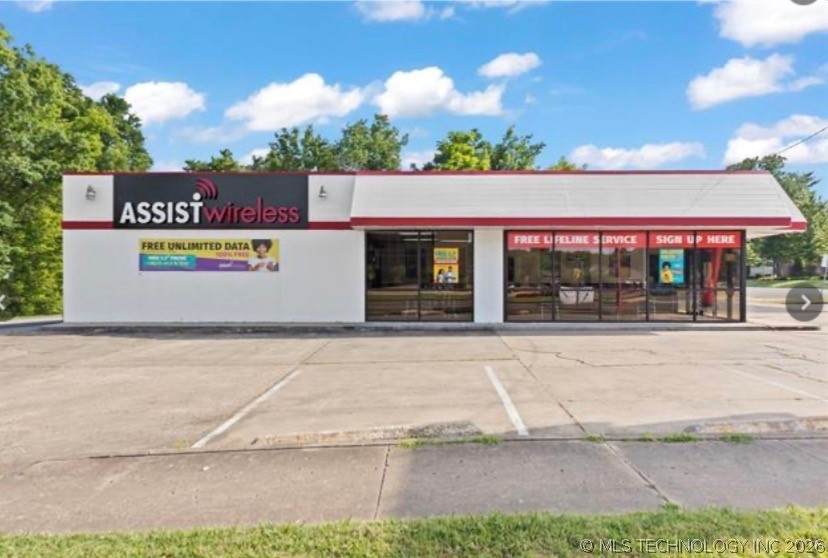 1119 Okmulgee - Photo 1
