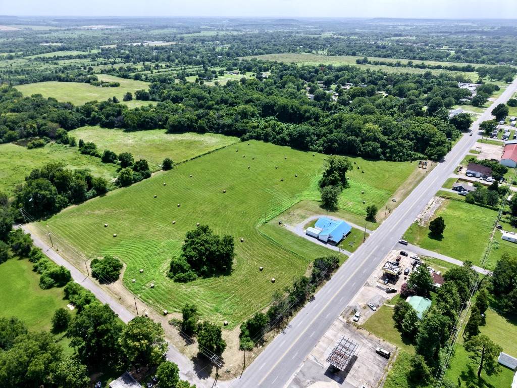  Okmulgee - Photo 1