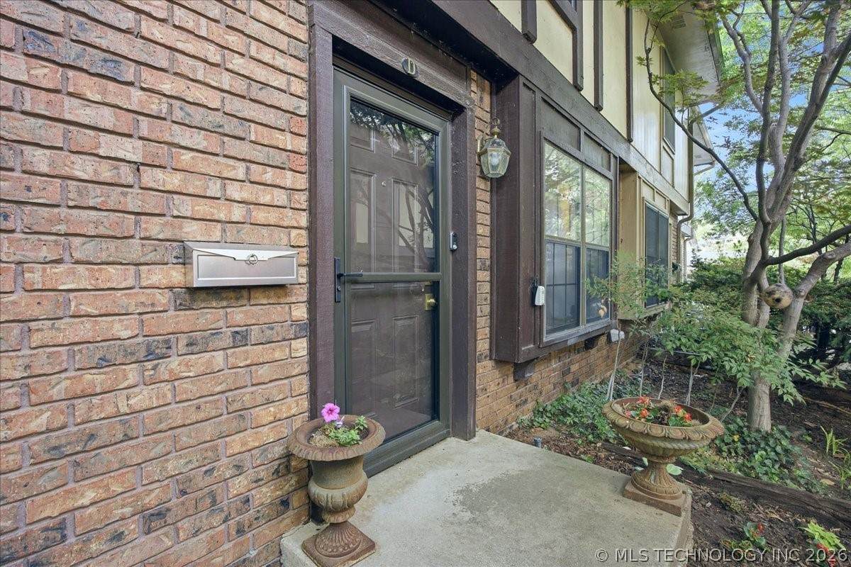 209 17th Street - Photo 1