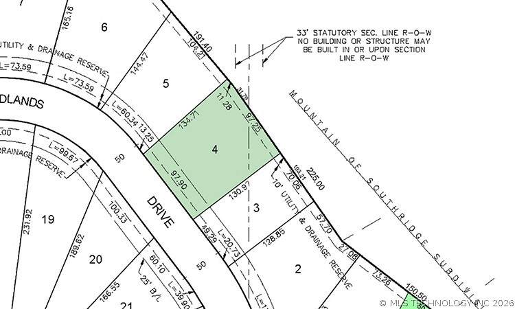565 Woodlands Drive - Photo 1