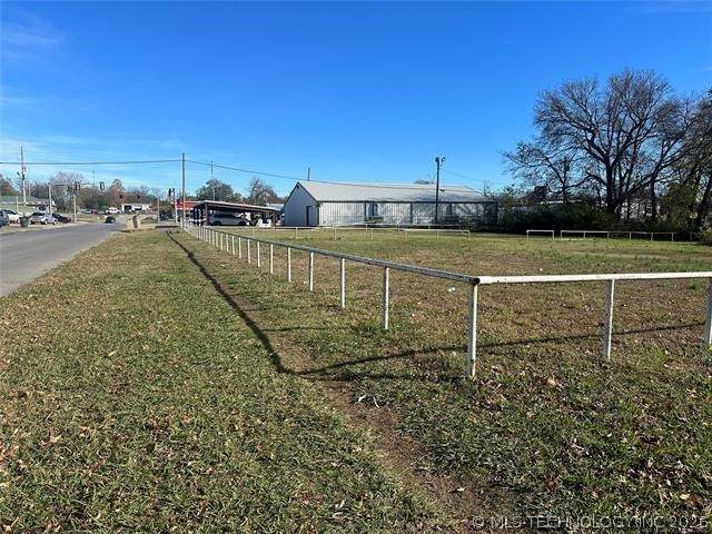 806 13th Street - Photo 1