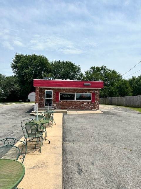 1100 York Street - Photo 1