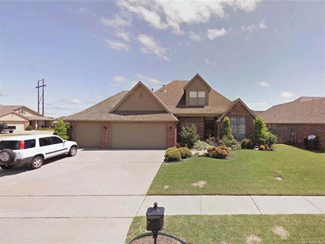 15412 91st Street North - Photo 1