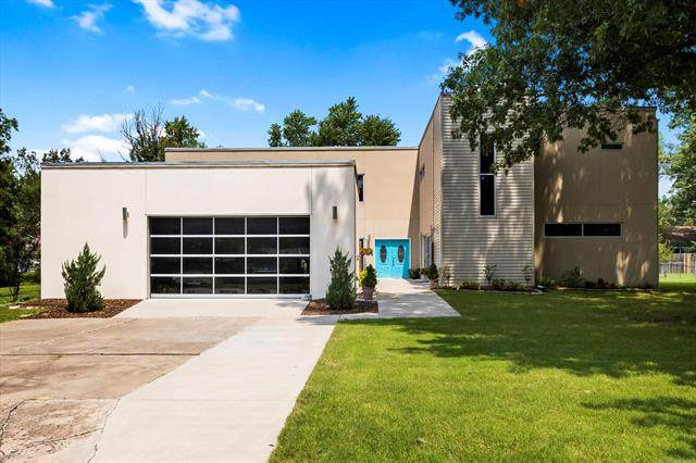 505 15th Street - Photo 1