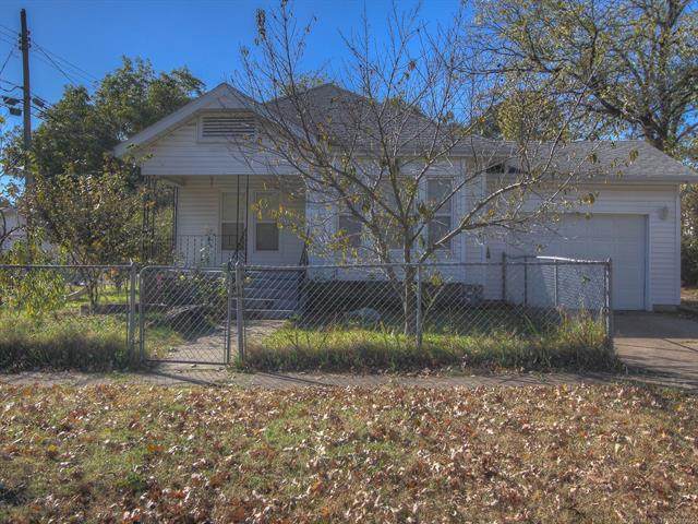407 6th Street - Photo 1