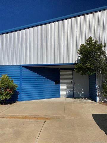 608 Bryan - Photo 1