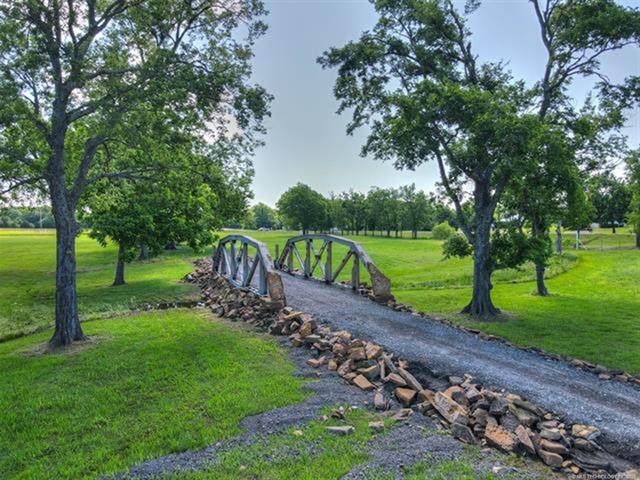 15 320 Road - Photo 1