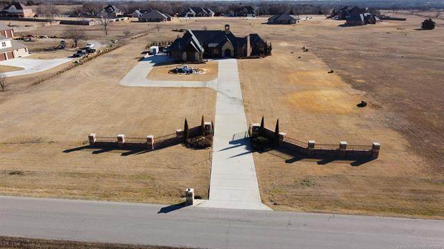 2115 Plainview Road - Photo 1