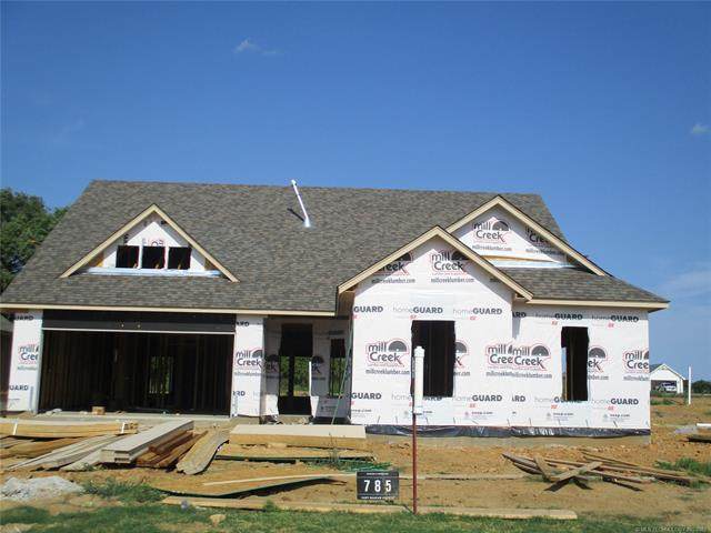 791 Regan Avenue - Photo 1