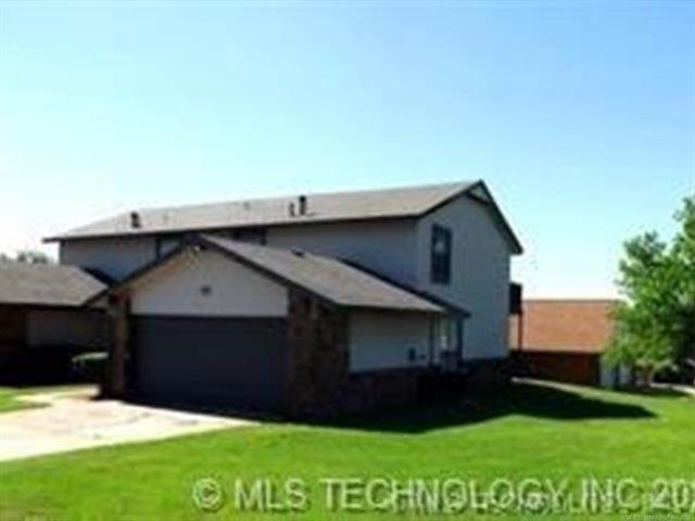 5712 32nd Street - Photo 1