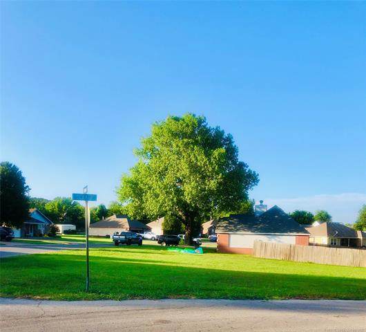 113 Redbud Street - Photo 1