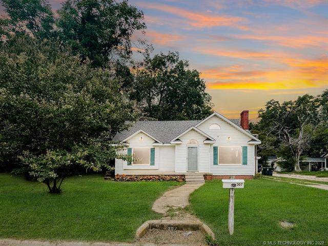 307 13th Avenue - Photo 1