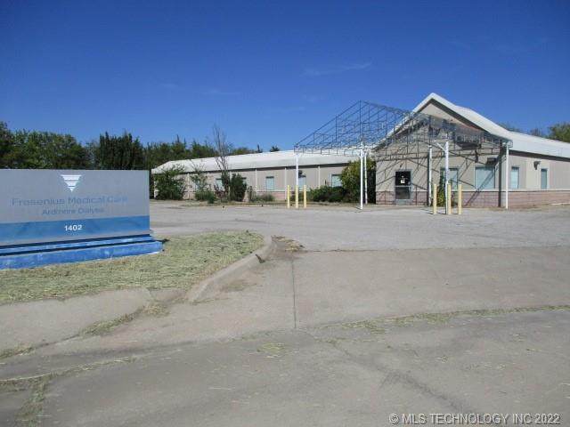 1402 Brookview Street - Photo 1