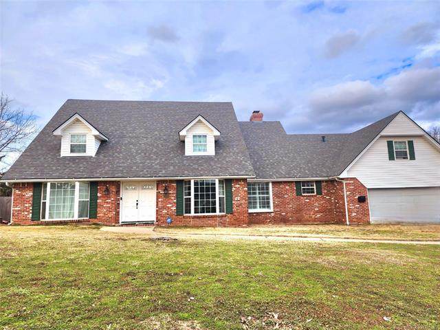 505 Lark Drive - Photo 1