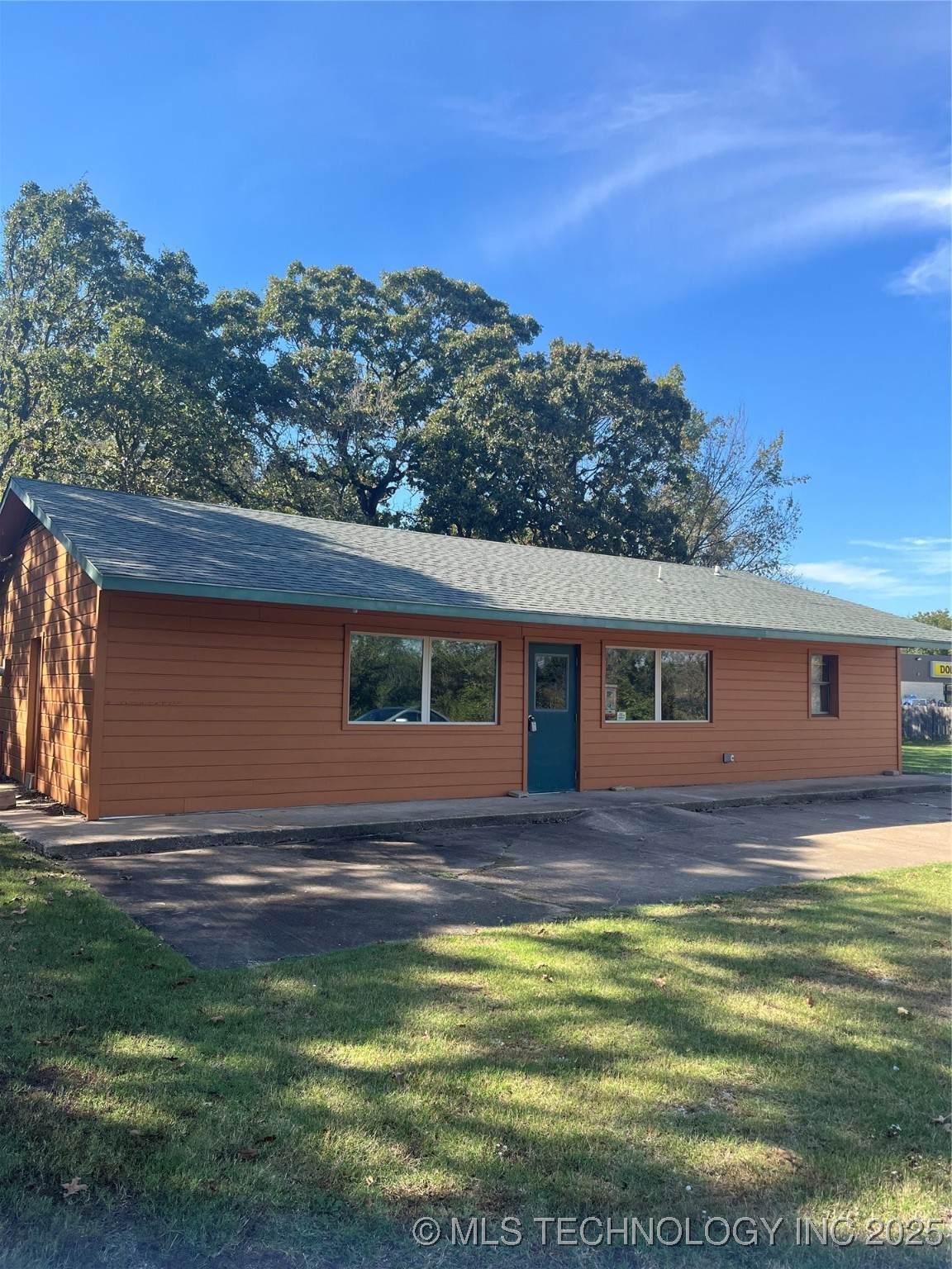 415 8th Street - Photo 1