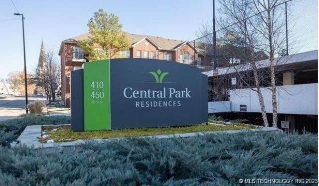 410 7th Street - Photo 1