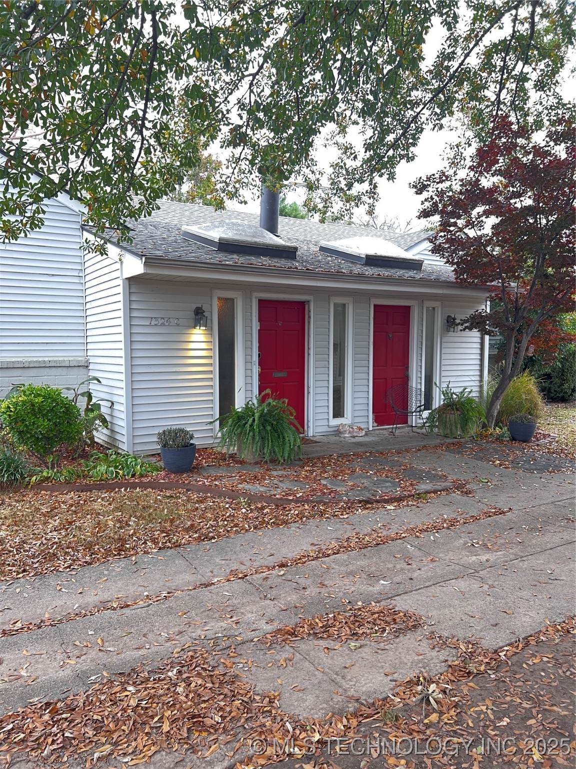 1324 38th Street - Photo 1