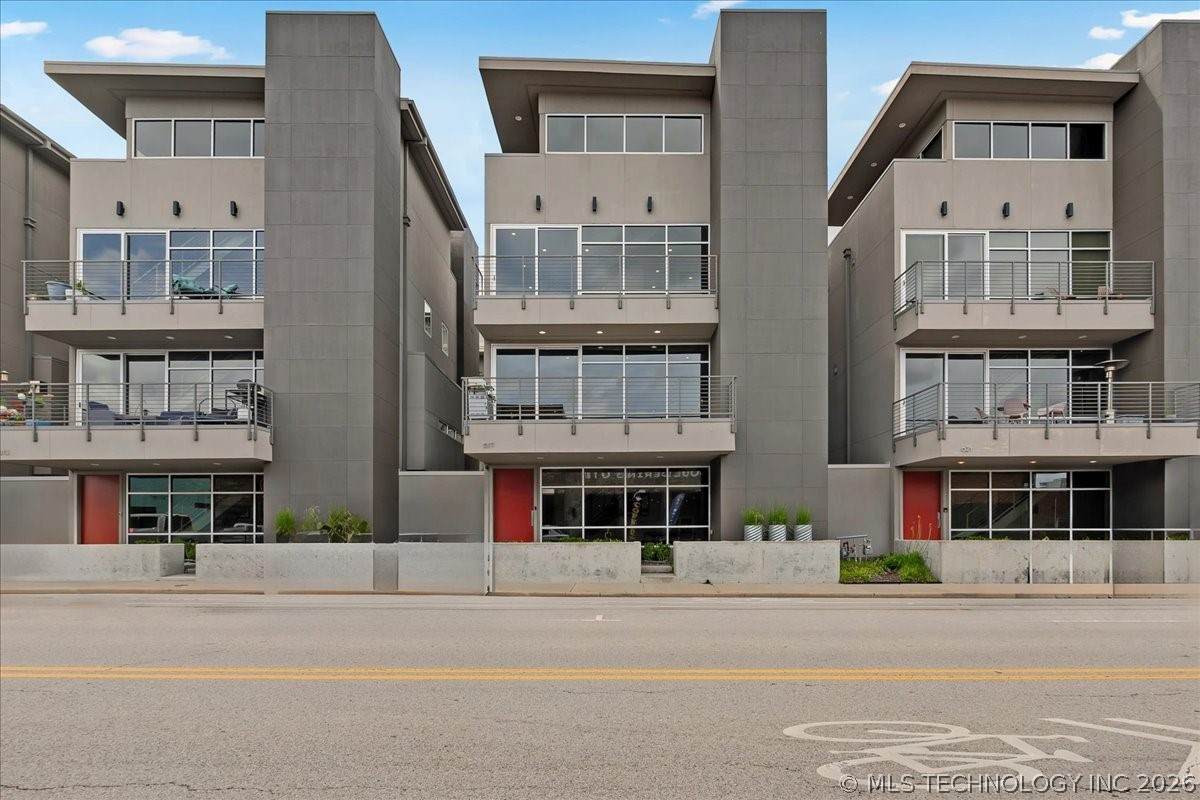 617 3rd Street - Photo 1