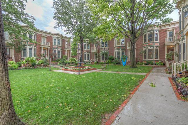 1633 Lewis Avenue - Photo 1