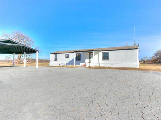 17759 49th West Avenue - Photo 1