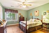 1003 Vineyards Dr - Photo 16
